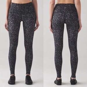 Lululemon Wunder Under High Times Featherlight Nulux Tights Size 4